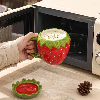 HongDian ซีรีส์สตรอว์เบอร์รีเซรามิก strawberry tableware เลือกแก้วมีฝา 440ml bowl 5/8 นิ้ว โถปรุงรส แจกัน/ที่ใส่ของ ผิวลายนูนผลไม้ สีแดงชมพู เซรามิกพรีเมียม สีใต้เคลือบไม่ซีด ใช้เครื่องล้างจาน ตู้อบฆ่าเชื้อ เหมาะชา กาแฟ ขนม ผลไม้ แต่งครัว ของขวัญ