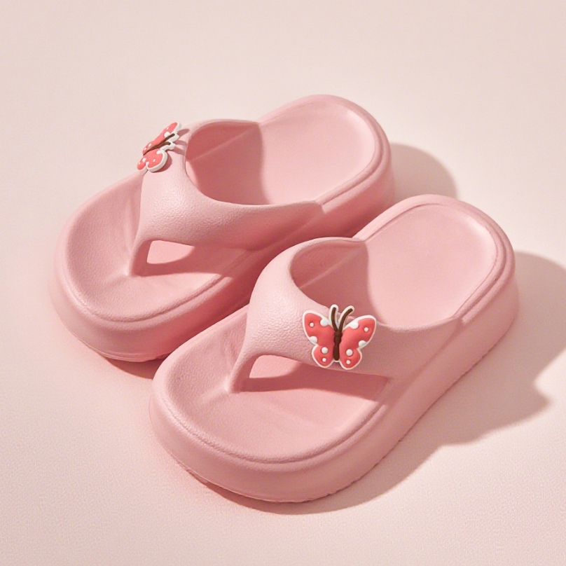 2026 ฤดูร้อนสไตล์ใหม่สาว Flip-Flops Flip-Flops การ์ตูนผีเสื้อสีแดงตกแต่งหนาSoled EVA Soft-Soled Anti-Slip,เหมาะสําหรับบ้านทุกวันพักผ่อน,ริมทะเลวันหยุดชายหาด, Park Walking Bend สวมใส่การจับคู่