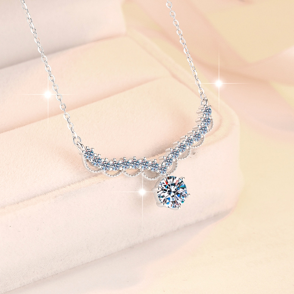 D สี VVS1 1CT Moissanite จี้ S925 เงินสเตอร์ลิงสร้อยคอยิ้มสําหรับผู้หญิงเครื่องประดับของขวัญ