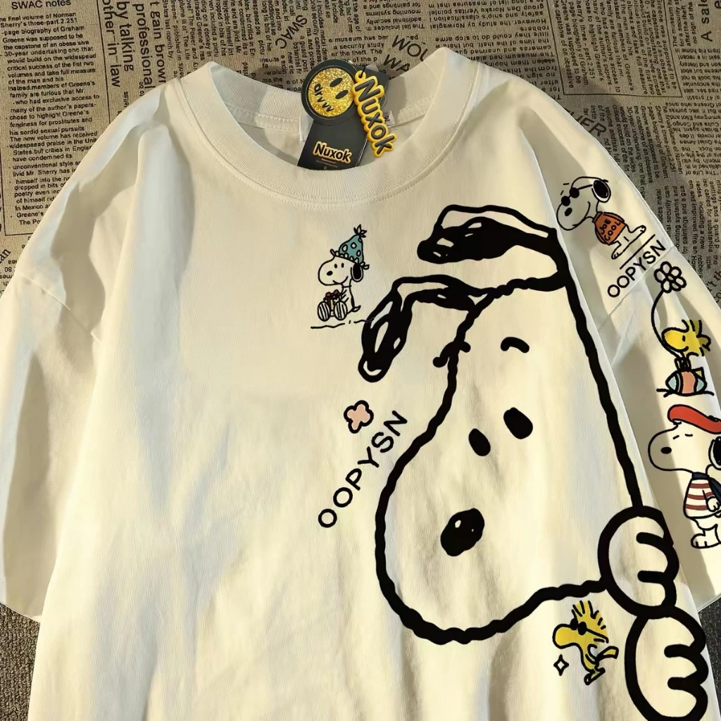BOOM เสื้อคอกลมฤดูร้อน ผ้าฝ้าย 100% Snoopy ลายการ์ตูน ระบายอากาศดี สวมใส่สบาย เสื้อยืดชายหญิงแขนสั้น
