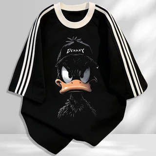 【จัดส่งตลอด 24 ชั่วโมง】เสื้อยืดผู้ชาย สไตล์อเมริกันสตรีท ผ้าฝ้าย ทรงหลวม ลายการ์ตูนเท่ ระบายอากาศ ใส่สบาย YG757