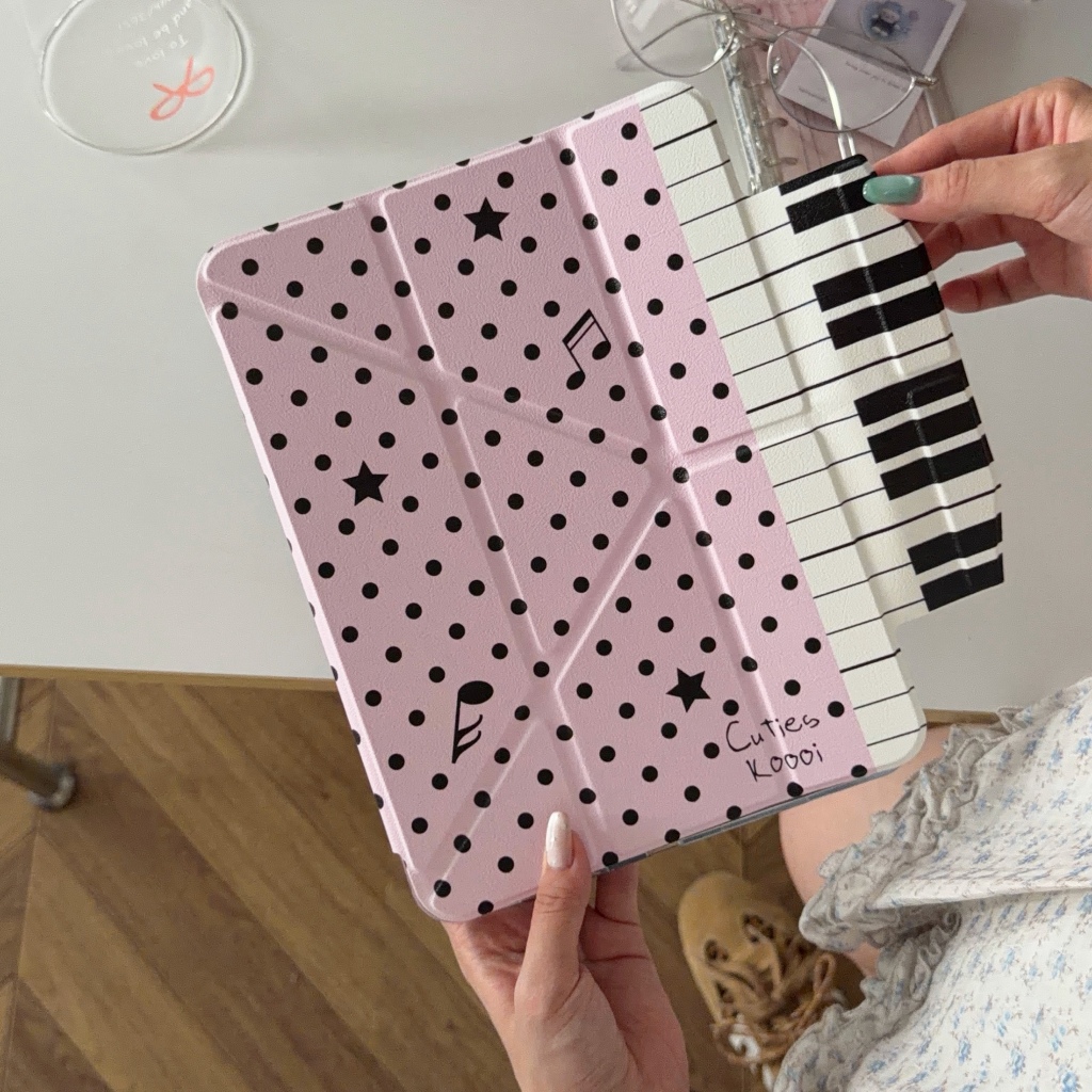 สําหรับ Polka Dot Magnetic Flap Case iPad 2022 2025 2026 Pro 11 12.9 2024 11th Generation พับสมาร์ทกรณีพร้อมดินสอสําหรับ iPad 4 5 6 7 8 10.9 10.2 Mini6 แท็บเล็ต iPad Air 7 8 ฝาครอบ