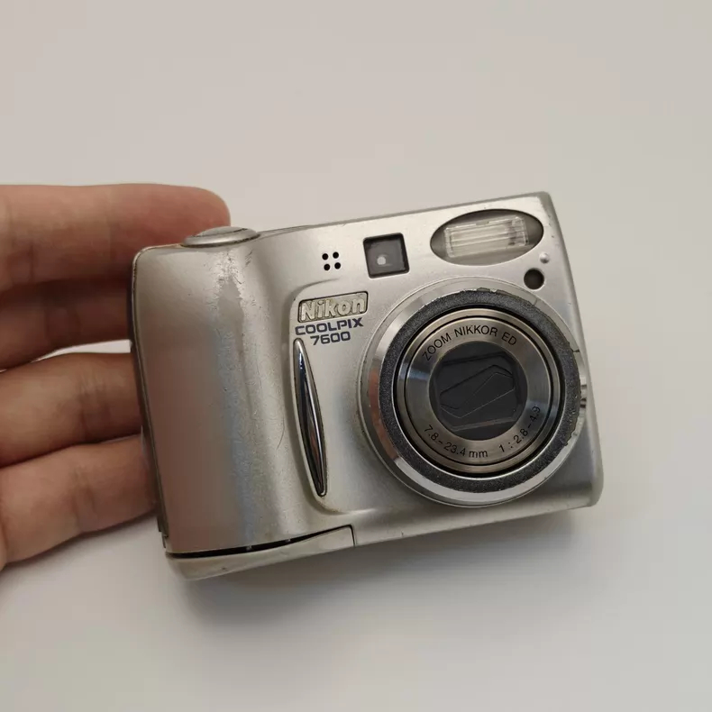 กล้องดิจิตอลสําหรับ Nikon E7600 – เซ็นเซอร์ CCD, เปิดล่วงหน้า, อุปกรณ์เสริมที่สมบูรณ์ #VintageCamera