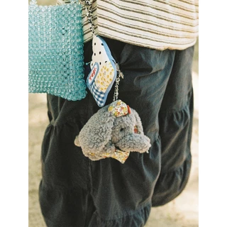 Tagi. Elly Grey Elephant Plush Pendant พวงกุญแจตุ๊กตาช้างสีเทาเอลลี่ Bag Pendant Birthday Gift