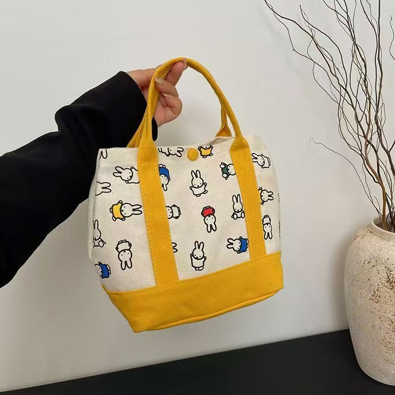 【จัดส่งจากประเทศไทย】🌼พร้อมส่ง🌼 กระเป๋าถือ ผ้าแคนวาส ปักลายกระต่ายน่ารัก 3 แบบ แฟชั่นสไตล์เกาหลี