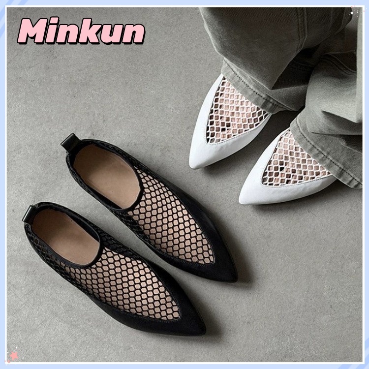 Minkuun รองเท้าแตะส้นแบนหัวแหลมตาข่ายระบายอากาศสําหรับผู้หญิงแบบสวมหรูหราในสํานักงานรองเท้าแตะลําลองทุกวันสีดําสีขาว