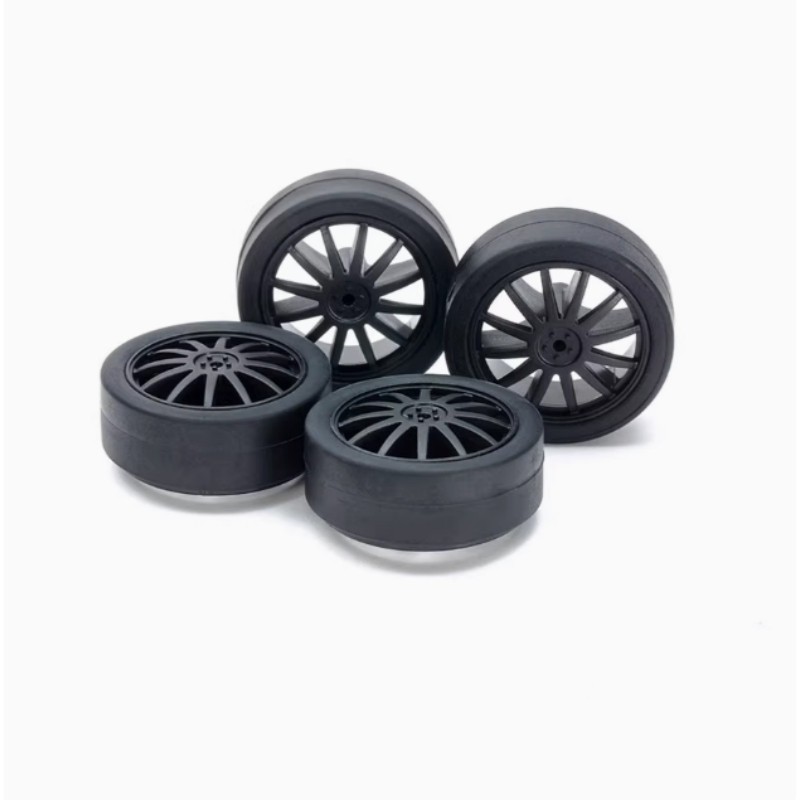 Tamiya สี่ล้อไดรฟ์ขนาดกลางเส้นผ่านศูนย์กลางไดรฟ์คาร์บอนสิบสองกรงเล็บดุมล้อสีดํา Super Hard ยางลื่นยา