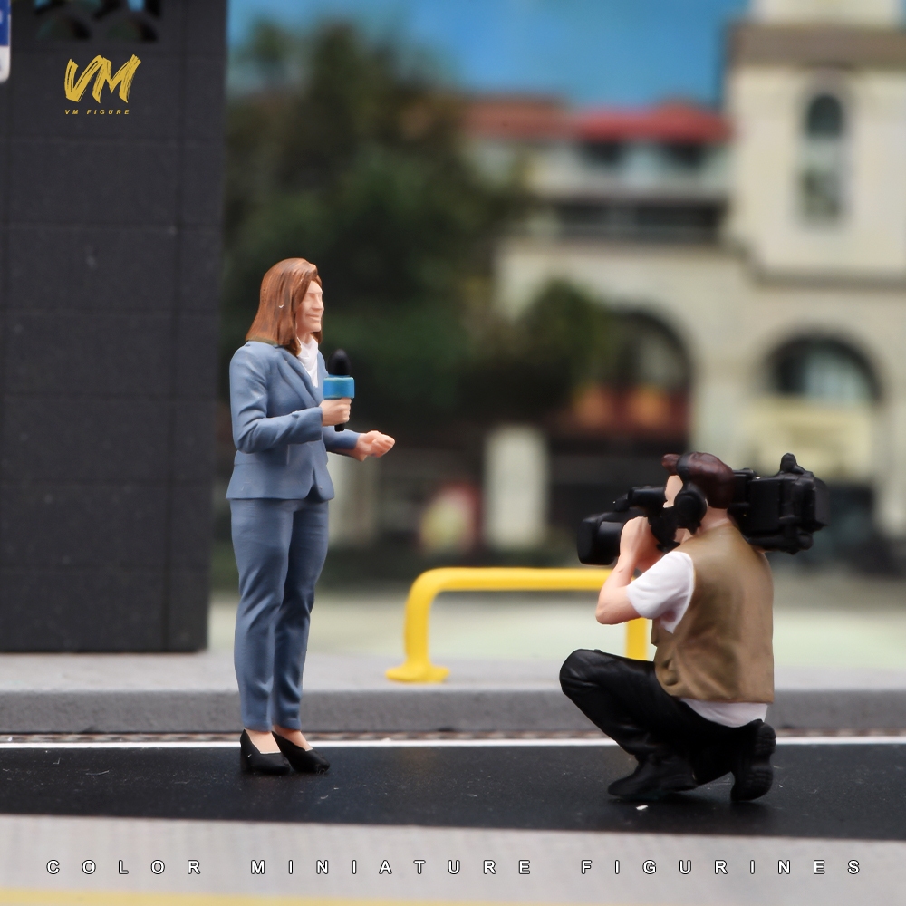 1/18 1/24 1/43 1/64 Scale Unpainted เรซิ่น Miniatures, 2pcs News Reporter & Cameraman Action Figure 