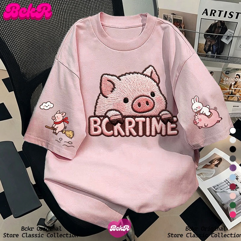 【จัดส่งตลอด 24 ชั่วโมง】🔥BCKR ลายกราฟฟิตี้หมูน้อย ชุดหน้าร้อน Cotton คอกลม เสื้อ🐷oversize ผู้หญิง tshirtYG3578