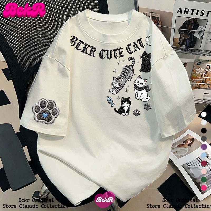 【จัดส่งตลอด24ชั่วโมง】 BCKRลายกราฟิกสไตล์สตรีทสุดเท่ชุดหน้าร้อนเสื้อ oversizeคอกลมผู้หญิงtshirtYG3584
