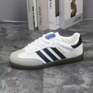 สินค้าใหม่ Moral Training Retro รองเท้าผ้าใบ 2025 สไตล์ใหม่ผู้ชายผู้หญิงคู่ All-Match Casual สบายสวมใส่อินเทรนด์แฟชั่นรองเท้าผู้ชาย