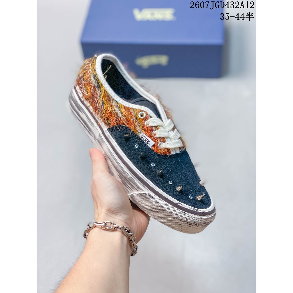 Vans รองเท้าลําลองแท้