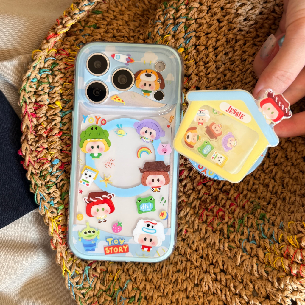 การ์ตูนชาร์จไร้สาย 2 In 1 Toy Story พร้อม Shake Music Magnetic Bracket เคสโทรศัพท์สําหรับ iPhone 15 16 17 Pro Max อะคริลิคกันกระแทกปกหลังกันชน