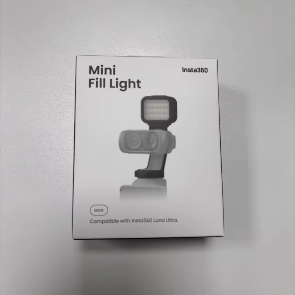 Insta360 Luna Ultra 1/4" Thread Handle/Mini Fill Light/Crossbody Strap/Sliding Protective Case สําหรับ Luna Ultra thumbnail 4