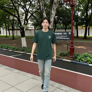 【เลือก 2 ชิ้น】เสื้อรุ่นใหม่นี้มีให้เลือก 7 สี ดีไซน์เรียบง่าย แขนสั้น คอกลม และผลิตจากผ้าที่นุ่มสบาย ระบายอากาศได้ดี และดูดซับเหงื่อ