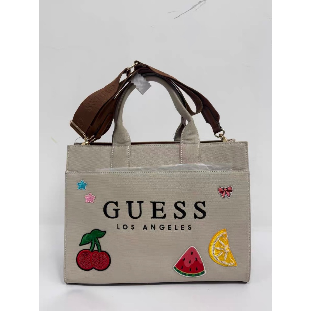 GUESS กระเป๋าสะพายข้างผู้หญิง Handbang 2607171