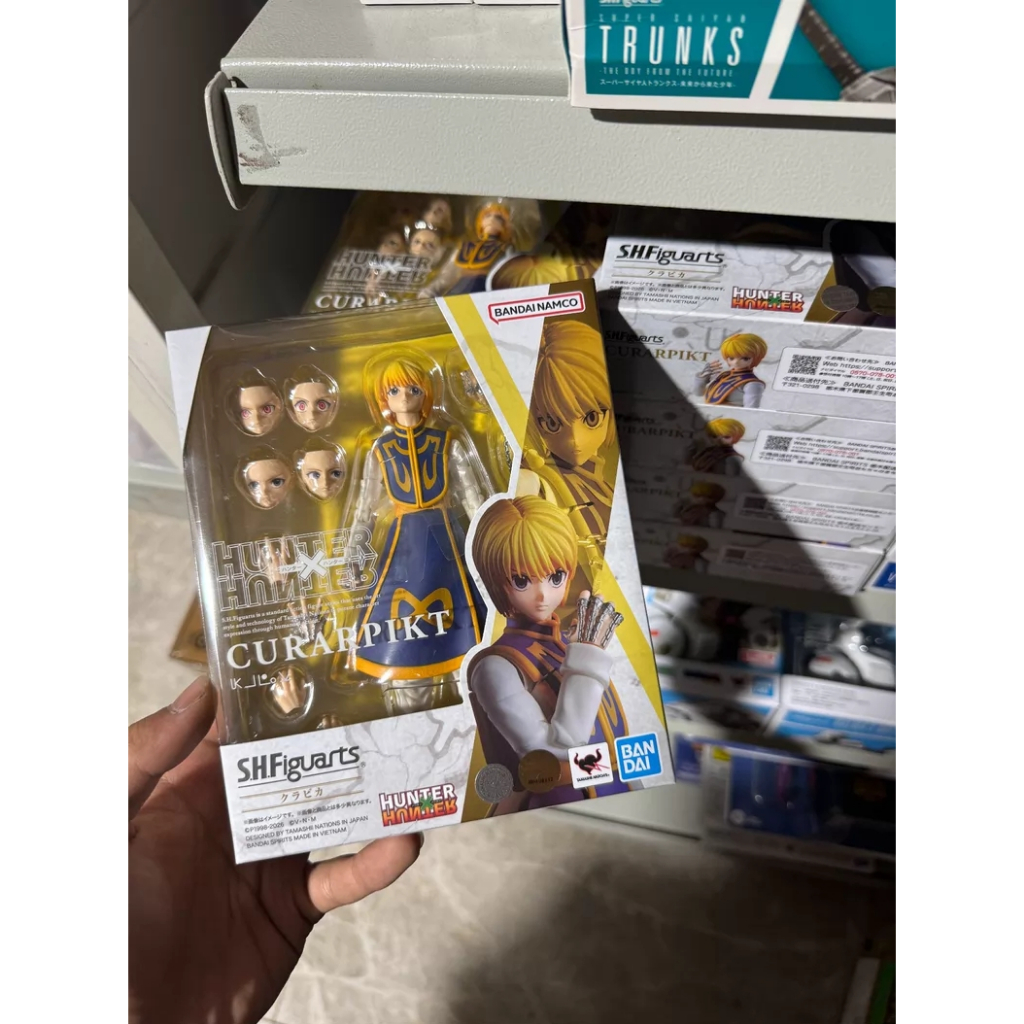 Bandai SHF Hunter x Hunter Kurapika Action Figure