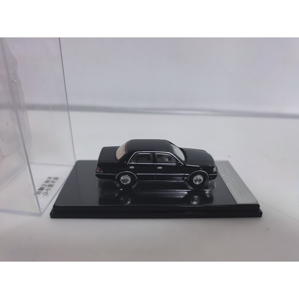 1: 64GCD Toyota CROWN JzS155 โมเดลรถจําลองโลหะผสมบรรจุภัณฑ์เดิมหางเสือซ้ายสีดํารุ่นการวัดไม่มีปัญหาฟ