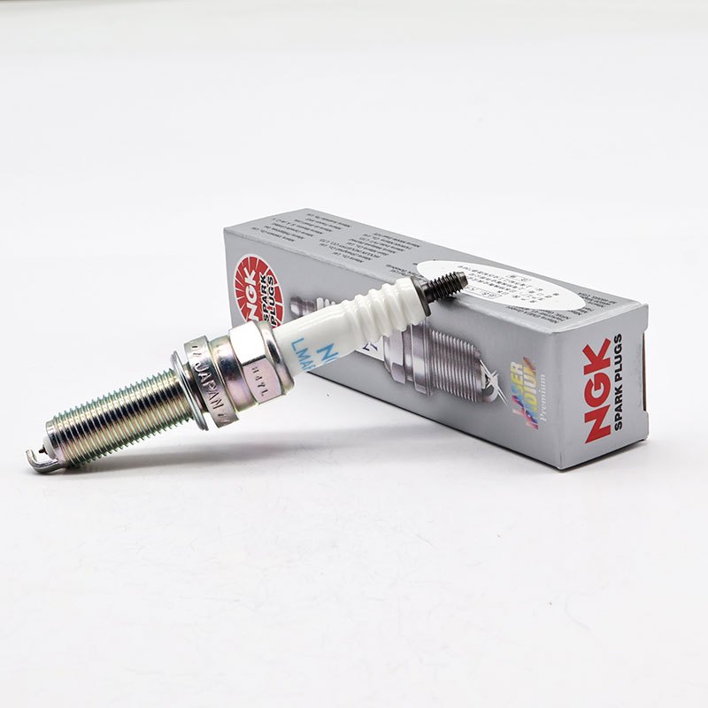 หัวเทียน NGK Iridium Platinum LMAR8BI-9 สําหรับ Honda 1100, Yamaha 300, 560