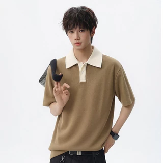 เสื้อแขนสั้นผู้ชายสไตล์มินิมอล คอกระพายยกลง สวมใส่ง่ายทุกวัน