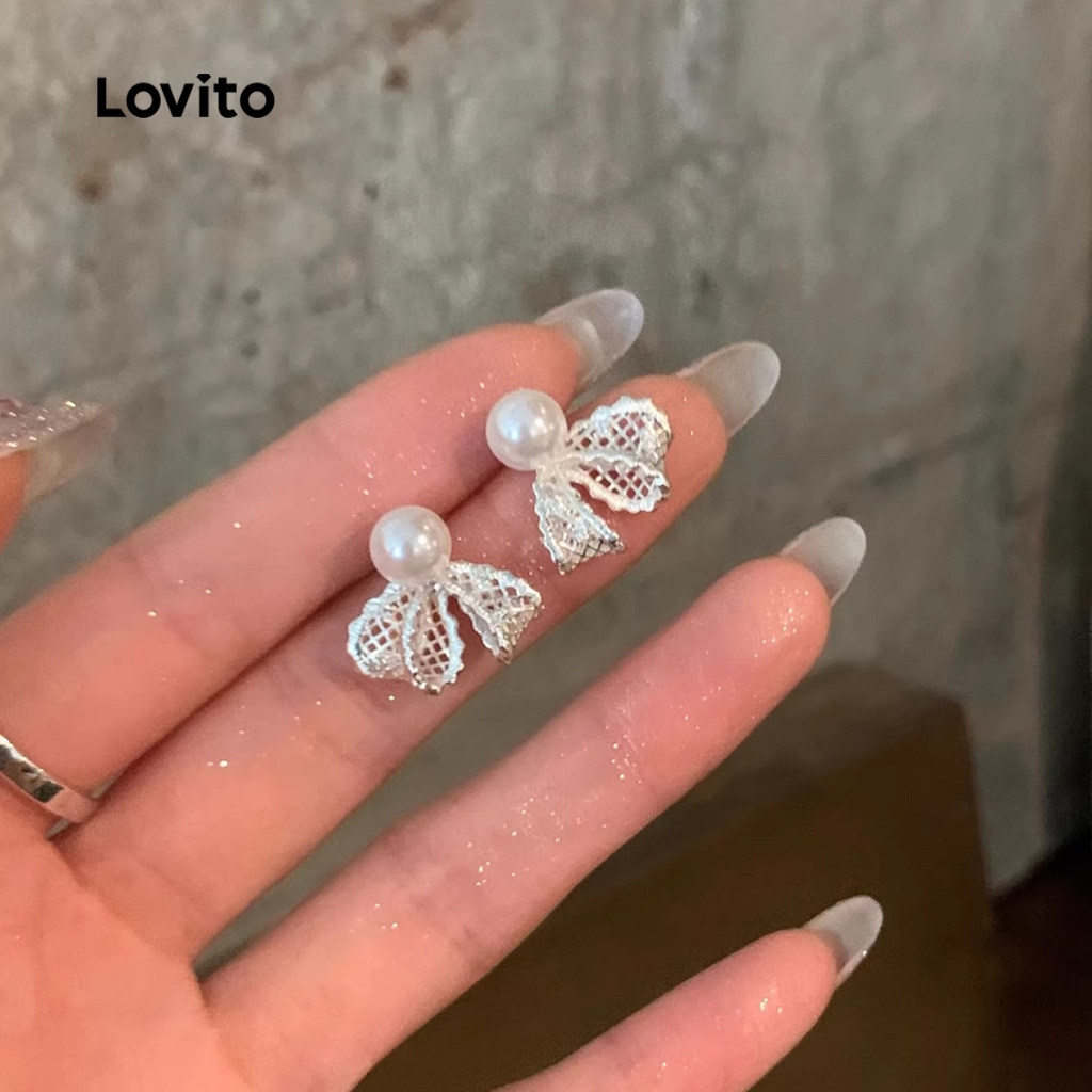 Lovito حلق لؤلؤ بتصميم دانتيل — صورة 6