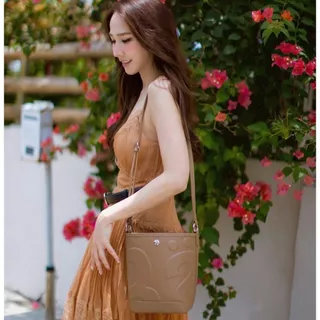 Rally Mini Whisper Bucket Bag ของแท้ กระเป๋าโท้ สะพายข้าง Rally Movement