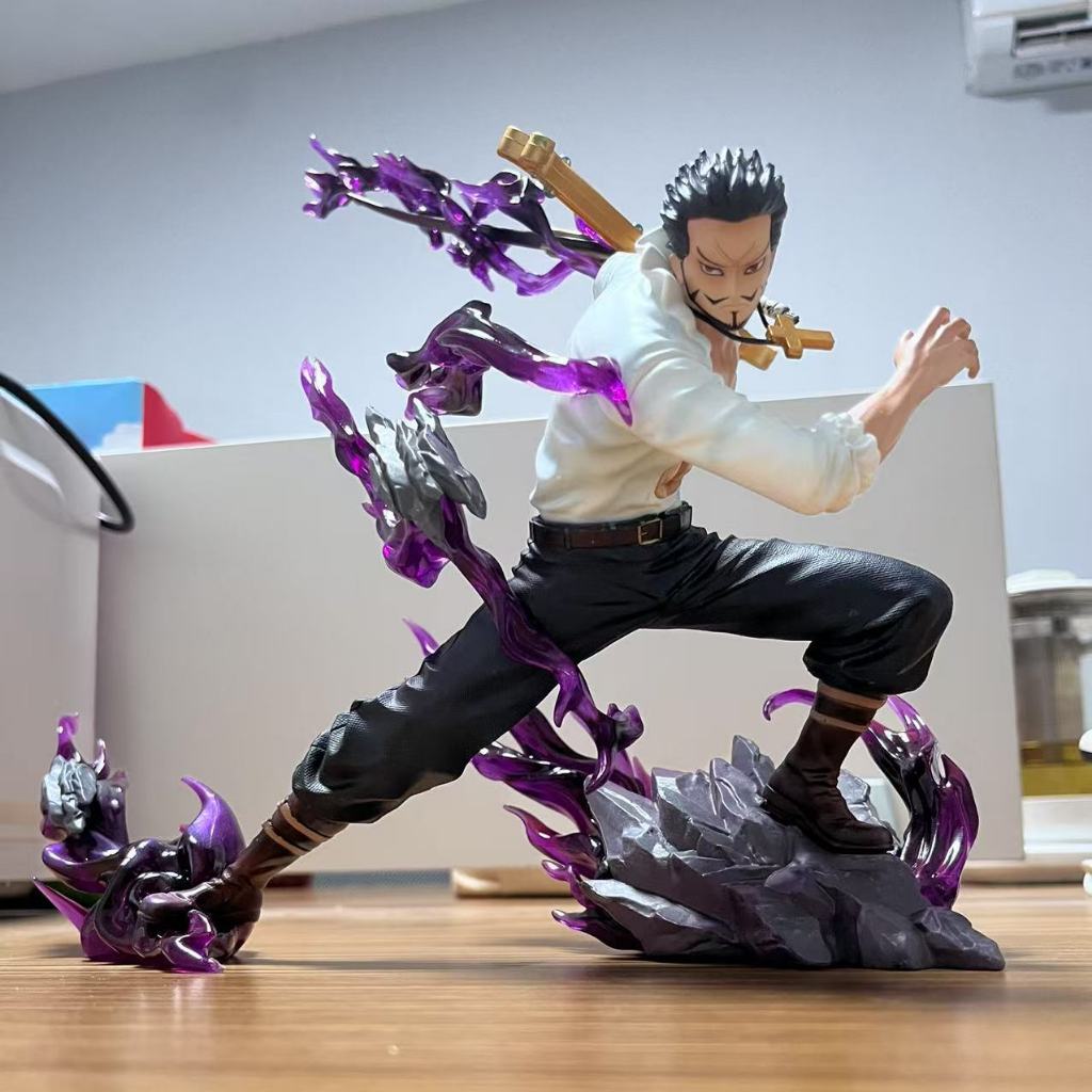 Hawkeye Mihawk Tianhui Hawkeye One Piece Shichibukai รูปเครื่องประดับของขวัญ