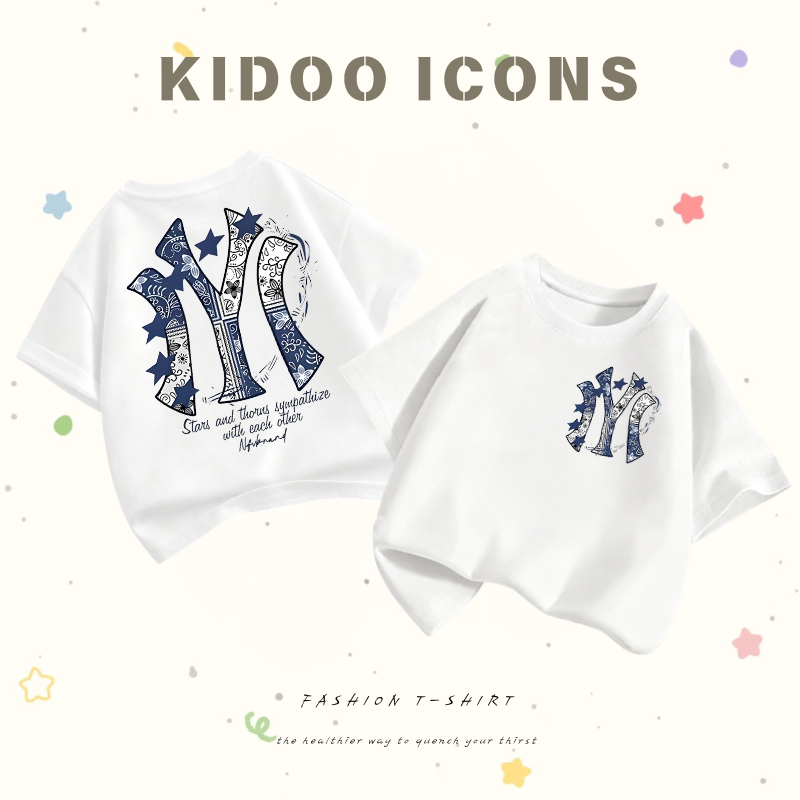 ✨จัดส่งตลอด 24 ชั่วโมง✨ KIDOO ICONS มาใหม่เด็กแขนสั้นเสื้อยืดฤดูร้อนการ์ตูนพิมพ์รอบคอผ้าฝ้ายแท้ ลายลายตัวอักษร NY พร้อมลายดอกแคชชิวสีน้ำเงิน #A01+6165