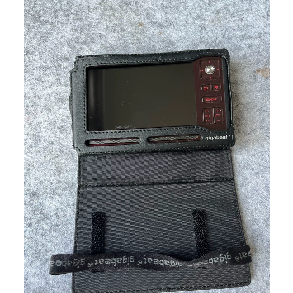 Toshiba V401 gigabeat Portable Media Player – HDD 40GB, LCD 2.2" #VintageAudio #MP3Player #Toshiba