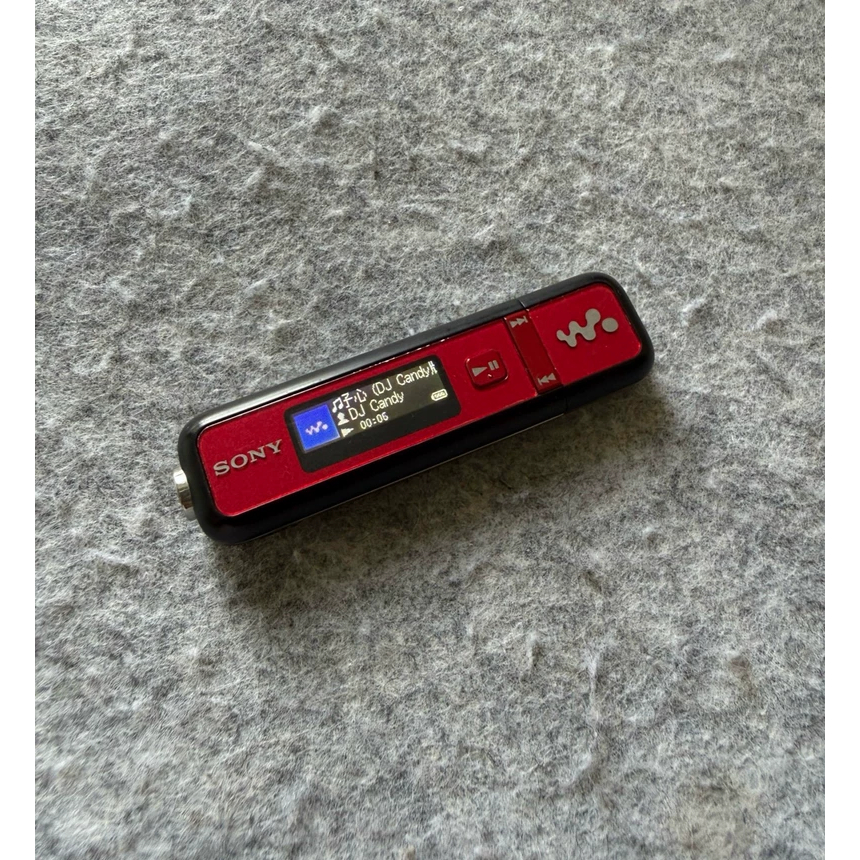 Sony NW-E026F WALKMAN เครื่องเล่นเพลงดิจิตอล – 4GB, USB VintageAudio MP3Player Sony ในตัว