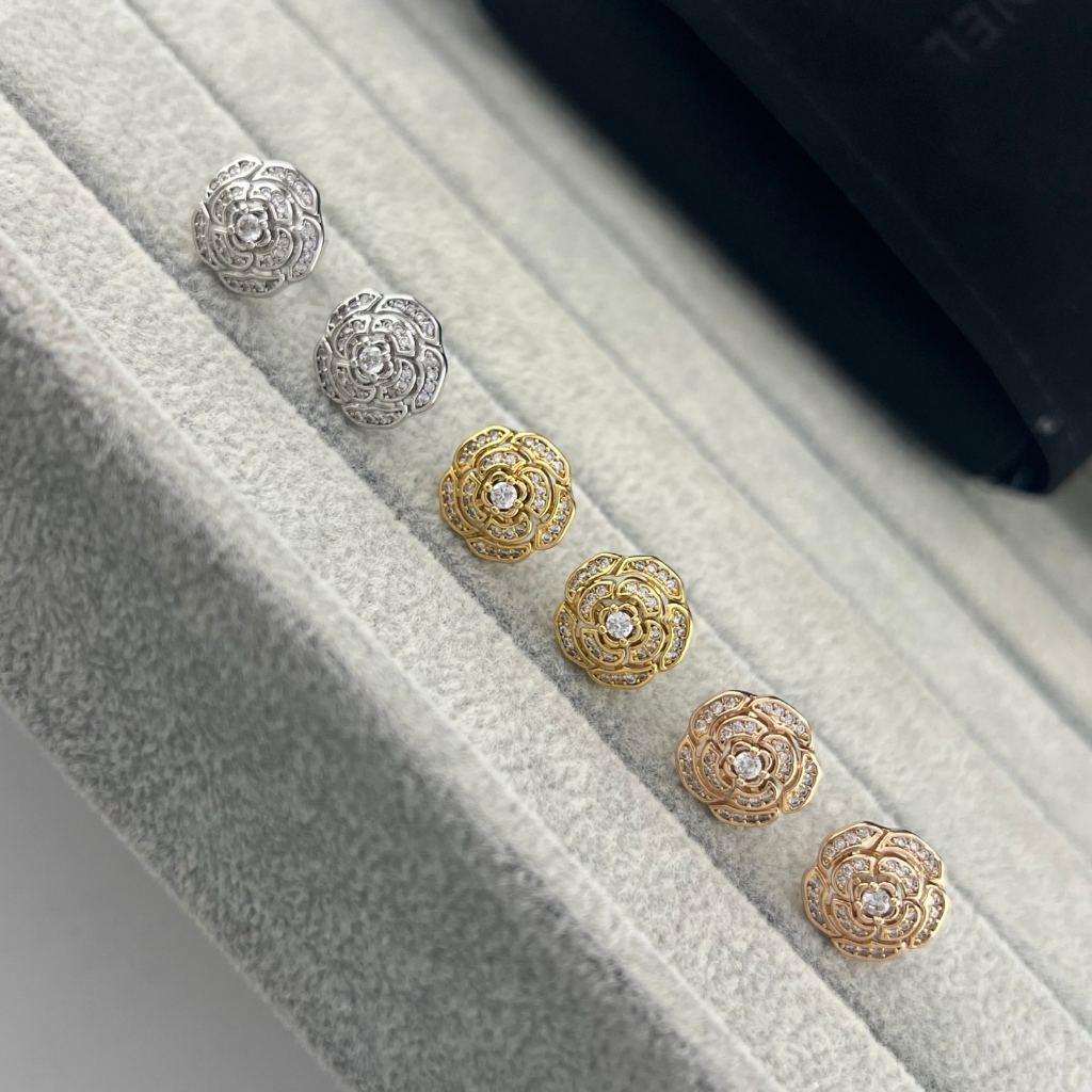 ต่างหูร่างกาย New Full Diamond Camellia Wave