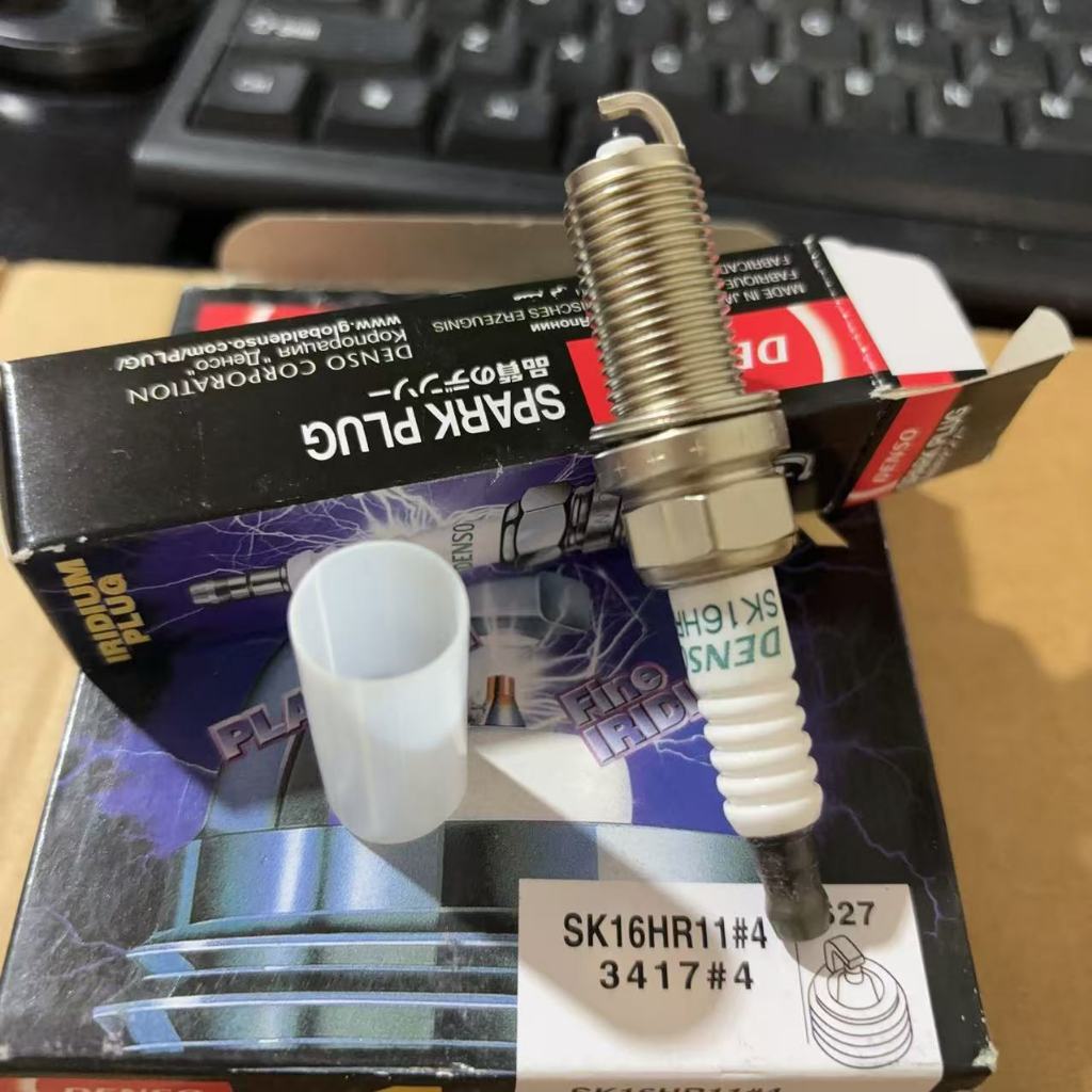 ไฟฟ้า SK16HR11 ปรับ Toyota Camry Domineering Prado RAV4 RAV4 Iridium Spark Plug 3417