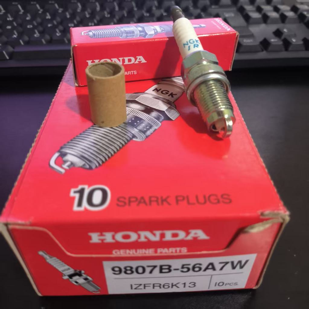 9807B-56A7W NGK IZFR6K13 หัวเทียนโลหะผสมอิริเดียม Honda FIT1.5L Fengfan CITY
