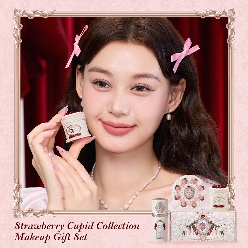 Flower Knows طقم هدية مكياج Strawberry Cupid