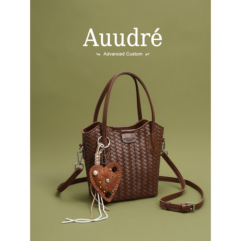 Auudre Retro Niche Handbag Female Commuter Crossbody Small Bag
