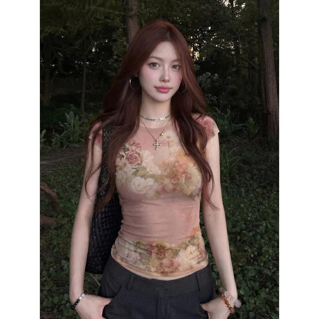 ฝรั่งเศสโรแมนติกพิมพ์ผ้าโปร่งรอบคอเสื้อยืดผู้หญิงฤดูร้อนแขนสั้นโปร่งใสเล็กน้อย ผอมลง ดูด้านบน