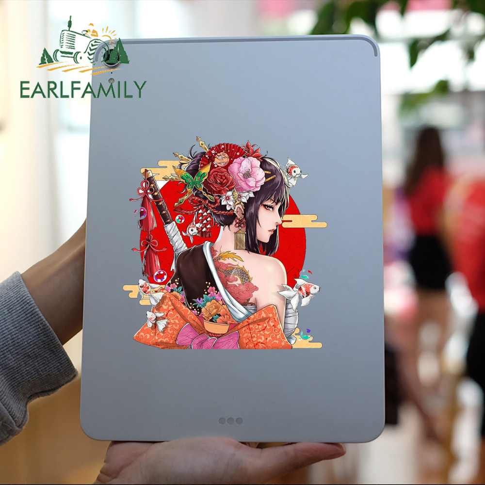 EARLFAMILY 13 ซม.Gisha Samurai สติกเกอร์ญี่ปุ่นบุคลิกภาพตู้เย็นกันน้ํา Windows กันชนไวนิล Decals Scratch-Proof การพิมพ์ที่กําหนดเอง