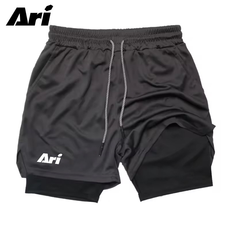 ARI กางเกงชกมวยฤดูร้อนผู้ชายใหม่ฟิตเนสและกีฬาขาสั้น 2-in-1 กางเกงขาสั้นระบายอากาศกีฬาการฝึกอบรมกางเกงขาสั้น เหมาะสําหรับกีฬาต่างๆ