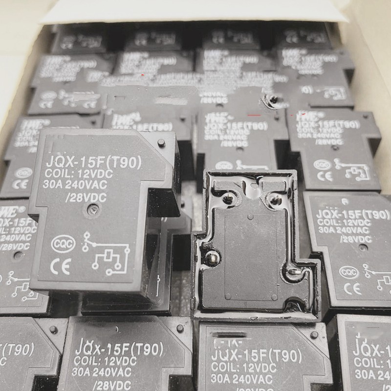 รีเลย์ JQX-15F T90 30A12V 4 พิน