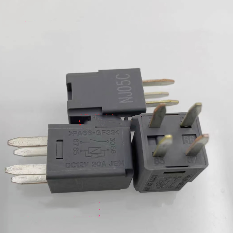 รีเลย์ PA66-GF33 DC12V20A 4 ปลั๊ก