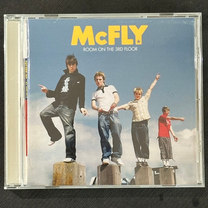 McFly - Room On The 3rd Floor	 ซีดีอัลบั้ม 2004 JapanPress Enhanced Videos UICY-90186 Pop Rock พร้อม