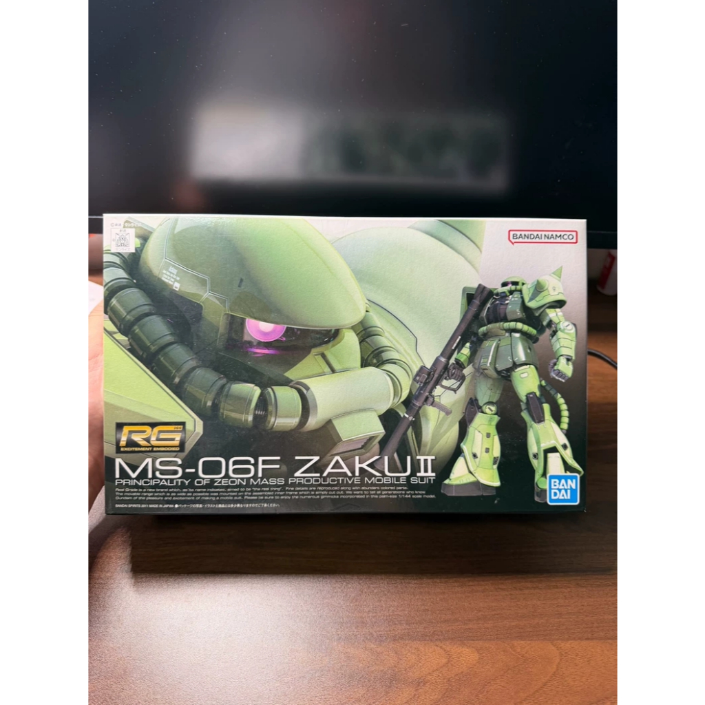 Bandai RG04 Green Zaku Gundam Model Kit