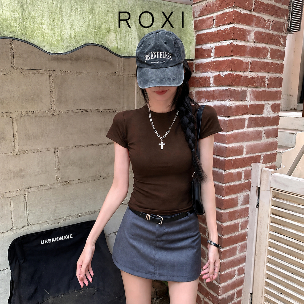 ROXI แขนสั้นไหล่อเมริกันเผ็ดสาว ฤดูร้อนใหม่ของผู้หญิงเอวคอลเลกชันเสื้อยืดสลิมฟิตรอบคอบางสั้นครึ่งแขนด้านบน