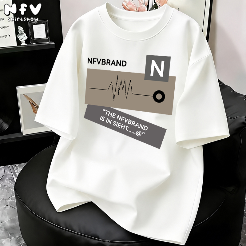 NFV เสื้อยืดแฟชั่นสไตล์เกาหลี พิมพ์ลายแฟชั่น ผ้าฝ้าย 100% เหมาะสำหรับสาวอวบ แขนสั้น โอเวอร์ไซซ์ เนื้อนุ่ม ใส่สบาย วินเทจ ใส่แล้วดูผอม YG1451