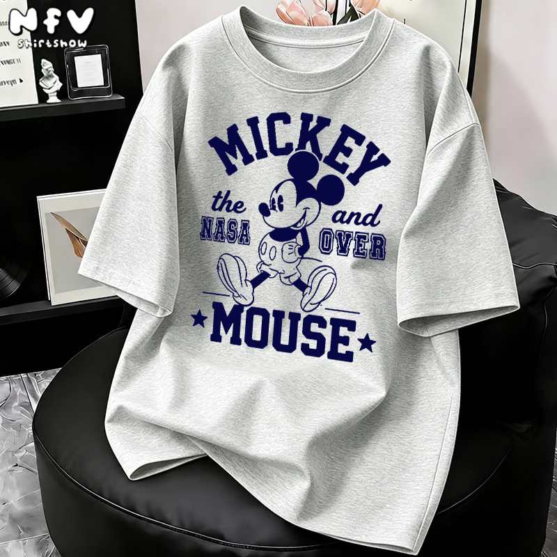 NFV แฟชั่นเกาหลี ระบายอากาศ เสื้อยืดแขนสั้นคอกลม ทรงหลวม สไตล์เรียบง่าย Mickey Mouse ใส่สบาย YG2796