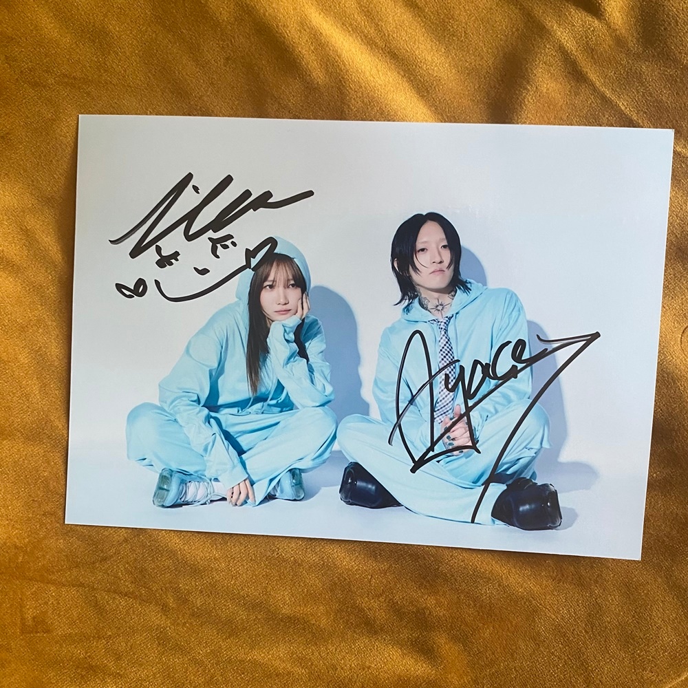 YOSASOBI Ayase และ ikura ภาพถ่ายพร้อมลายเซ็น 5*7 J-POP Collection 2026