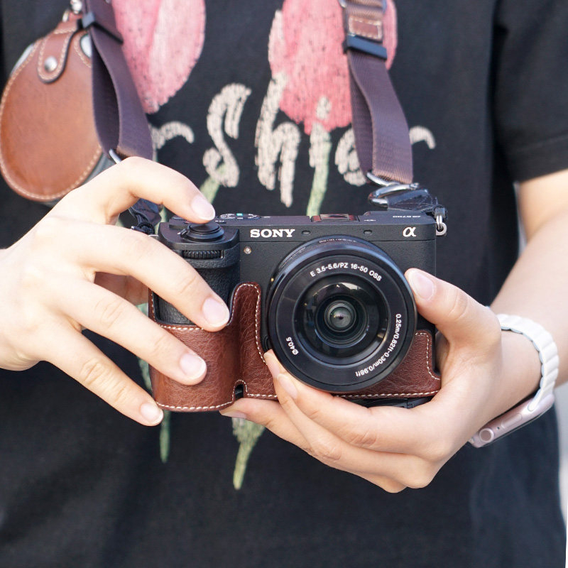 ปลอกหนัง PU สําหรับ Sony A6700 เคสกล้องครึ่งฝาครอบ Sony ILCE-6700 a6700 กระเป๋า