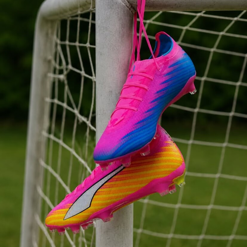 รองเท้าฟุตบอล Ultra 5 Ultimate FG สำหรับเล่นกลางแจ้ง ออกแบบให้สวมใส่ง่าย มีเทคโนโลยีกันลื่น และสีทนทาน ไซส์:39-45