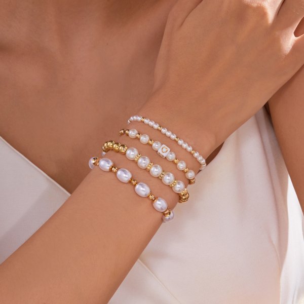 4 ชิ้น/เซ็ตแฟชั่น Retro ลูกปัดกําไลข้อมือเพิร์ลสร้อยข้อมือผู้หญิงสร้อยข้อมือ Vintage เครื่องประดับของขวัญ