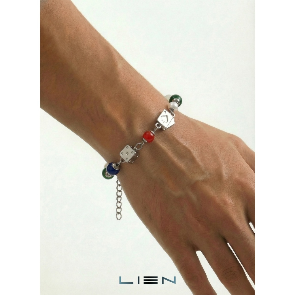 LIEN สร้อยข้อมือลูกปัดผู้ชาย| การ์ดลูกเต๋าเหล็กไทเทเนียมหลากสี |17+4ซม|กําลังมาแรง|ในเมือง|สตรีทแวร์